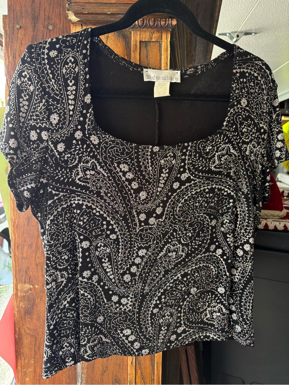 dressbarn Black and White Metallic Paisley Scoop Neck Short Sleeve Top